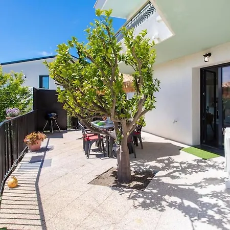 Echapee Belle - Vinayard View - Jacuzzi Bbq - Parking Apartment Nice Exterior photo